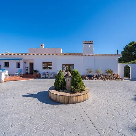 Villa Belmonte Family