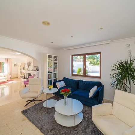 Willa Belmonte Family